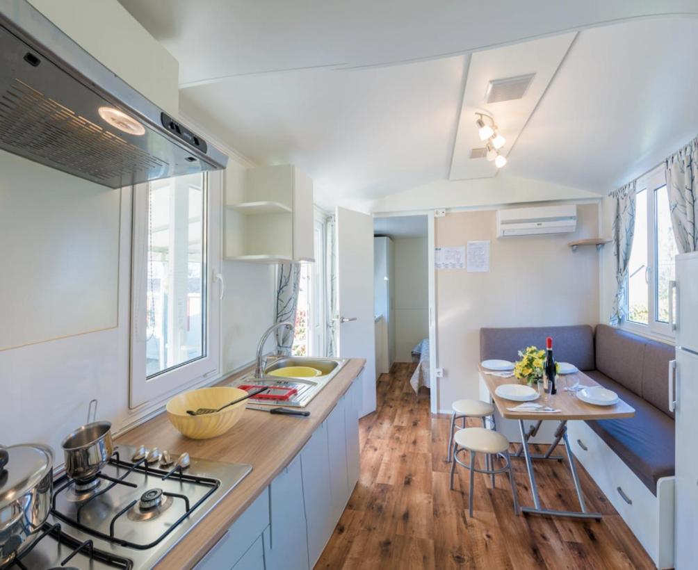 Eurocampingpacengo Hotell Lazise Eksteriør bilde