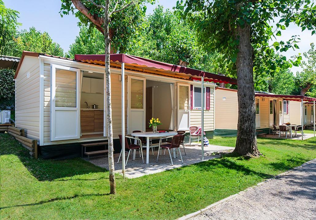 Eurocampingpacengo Hotell Lazise Eksteriør bilde
